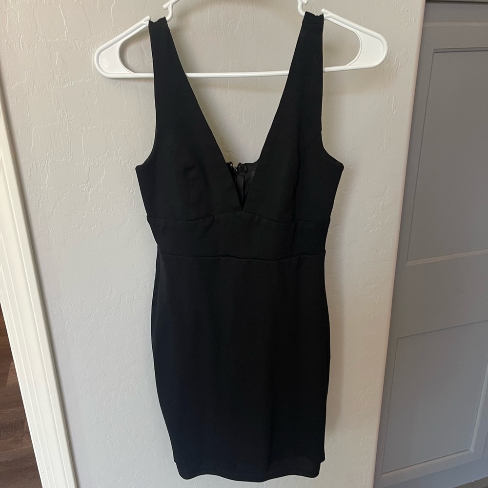 Lulu’s Small Little Black Dress